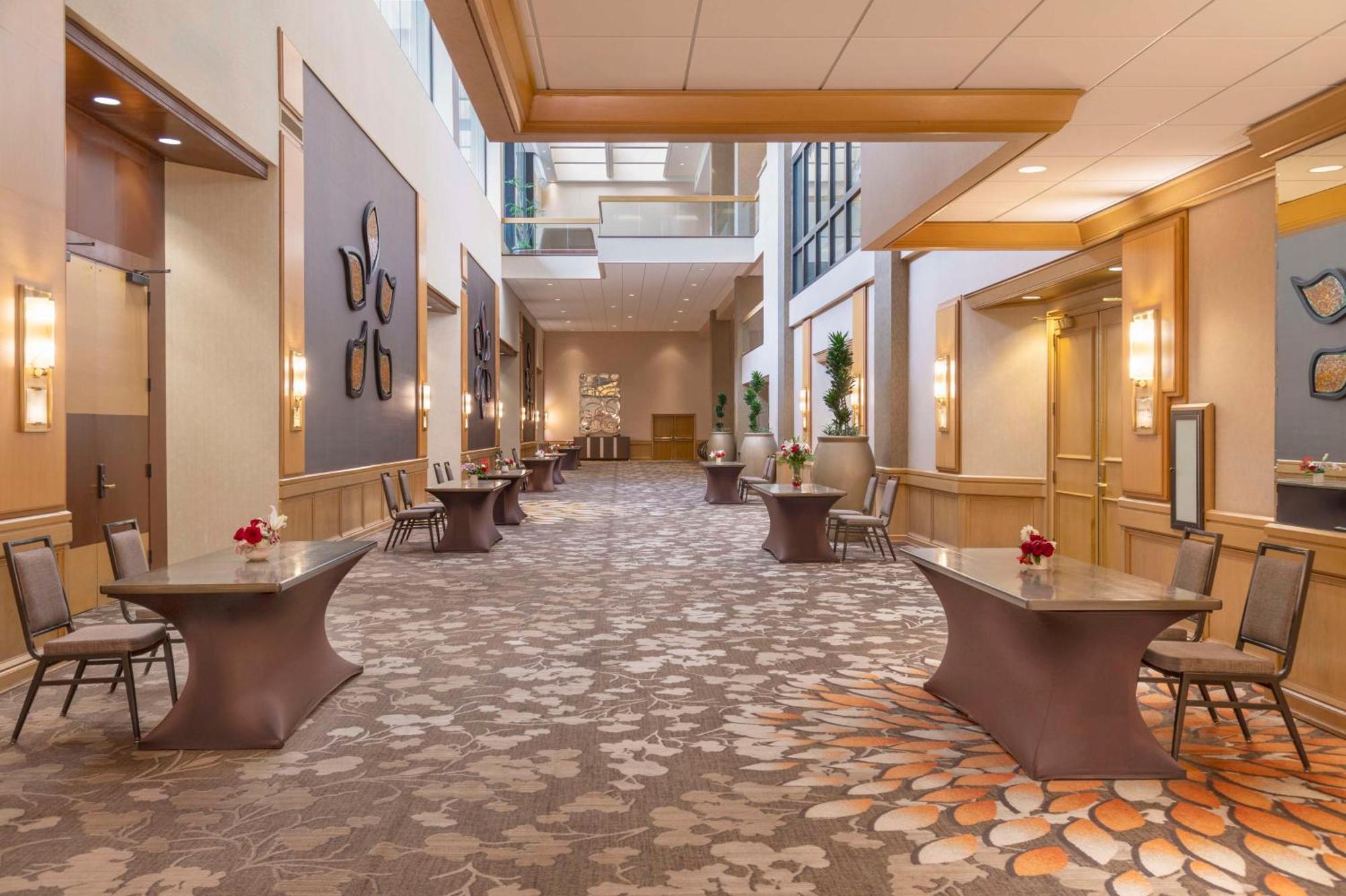 Hotel Hilton Orange County/costa Mesa 4*