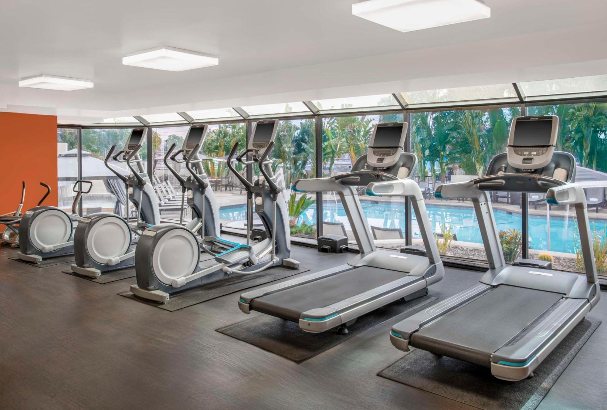 Hotel Hilton Orange County/costa Mesa 4*