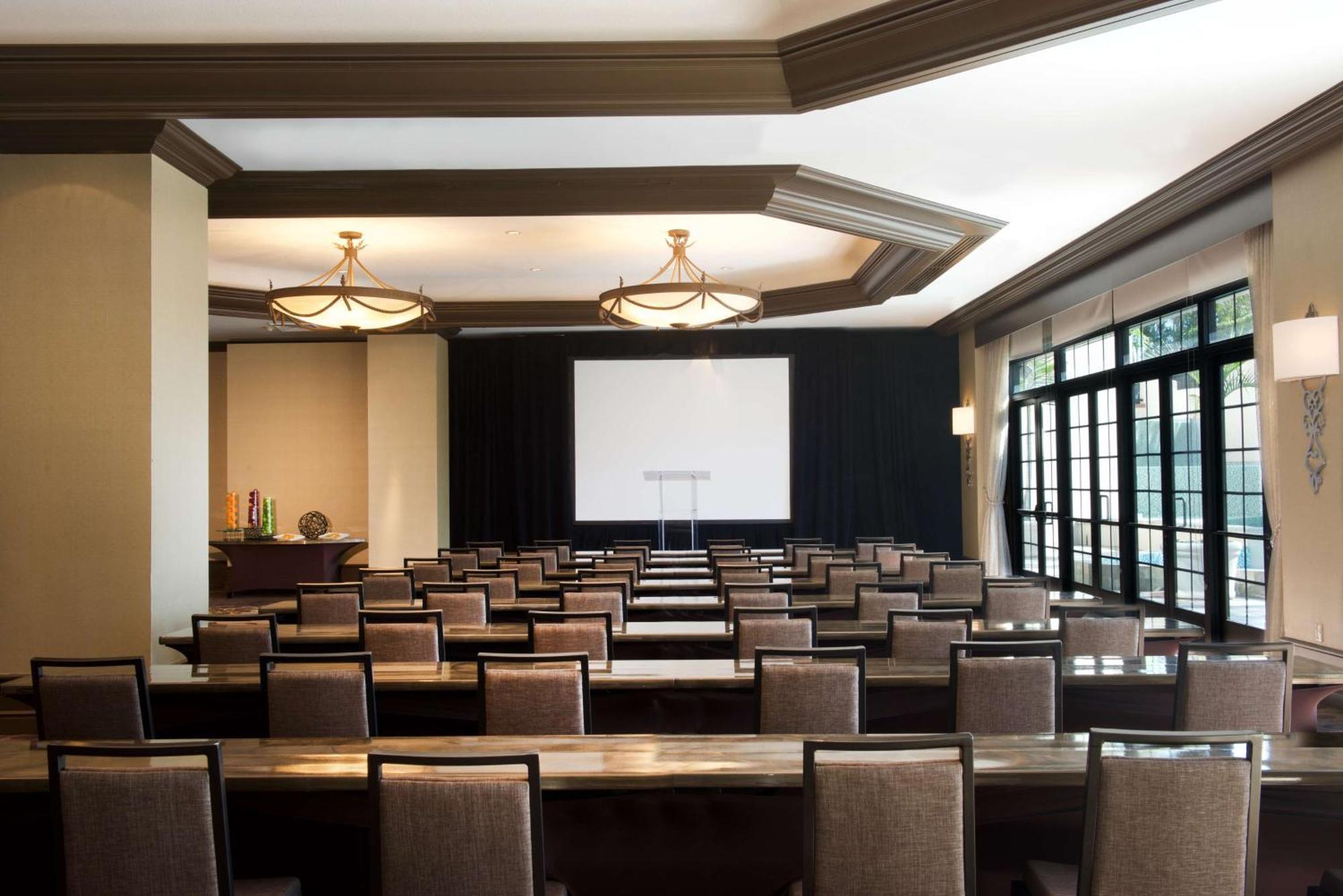 Hilton Orange County/costa Mesa 4*